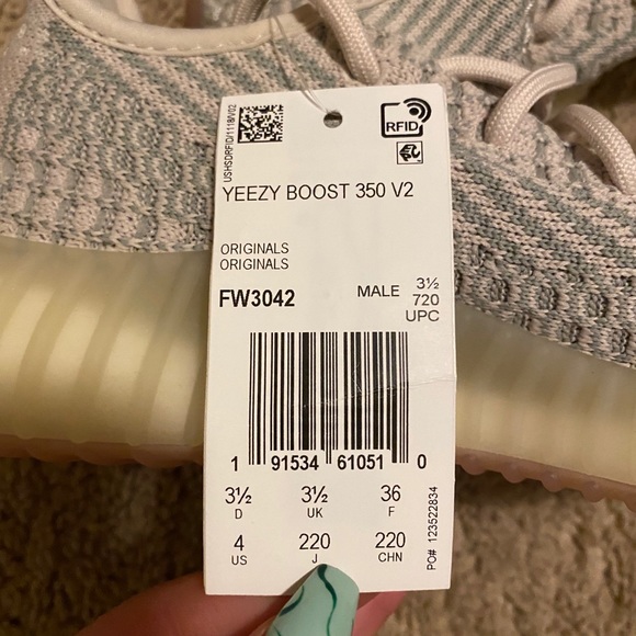 Yeezy Boost 350 V2 Citrin (Non-Reflective) NWT - Picture 10 of 12
